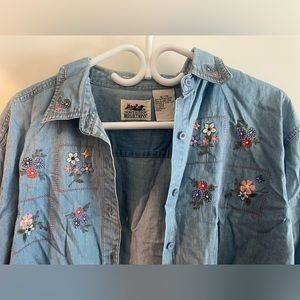 Northern Reflections Embroidered Button Down Blouse